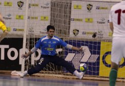 Goleiro em lance decisivo